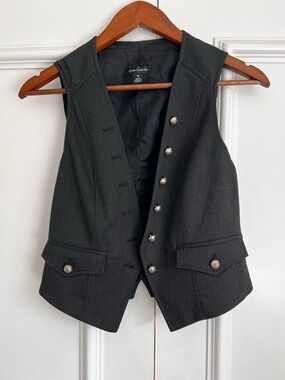 Chic Dark Gray Button-Front Vest